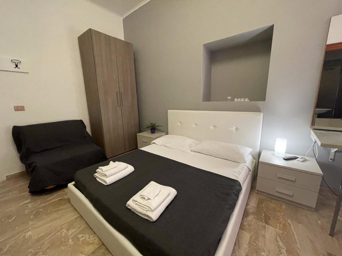 Sleepy Max Hotel Roma Exterior foto